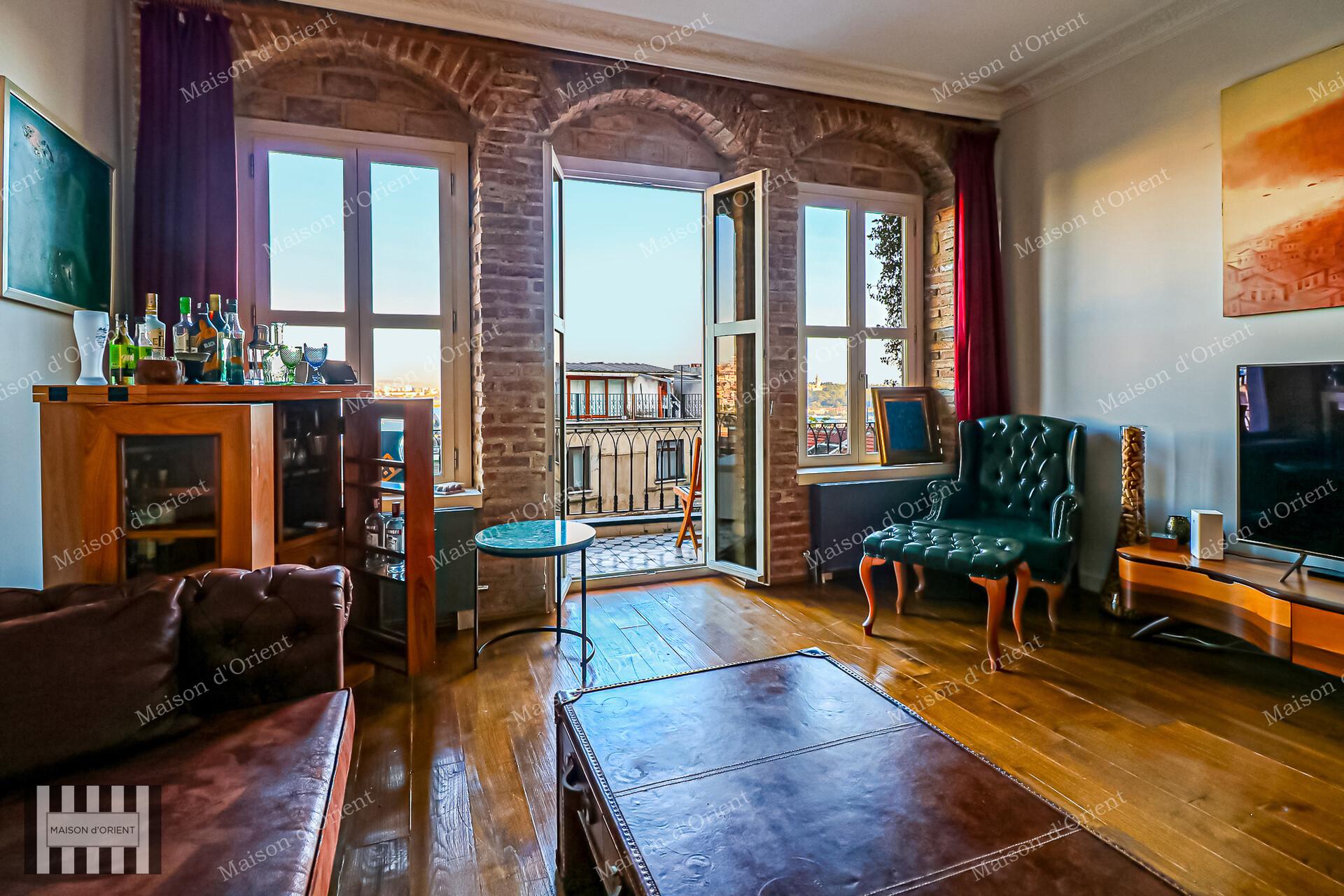 2+1 Duplex for Sale with View in Historical İpera Building — Galata, İstanbul — 2+1 — For Buy