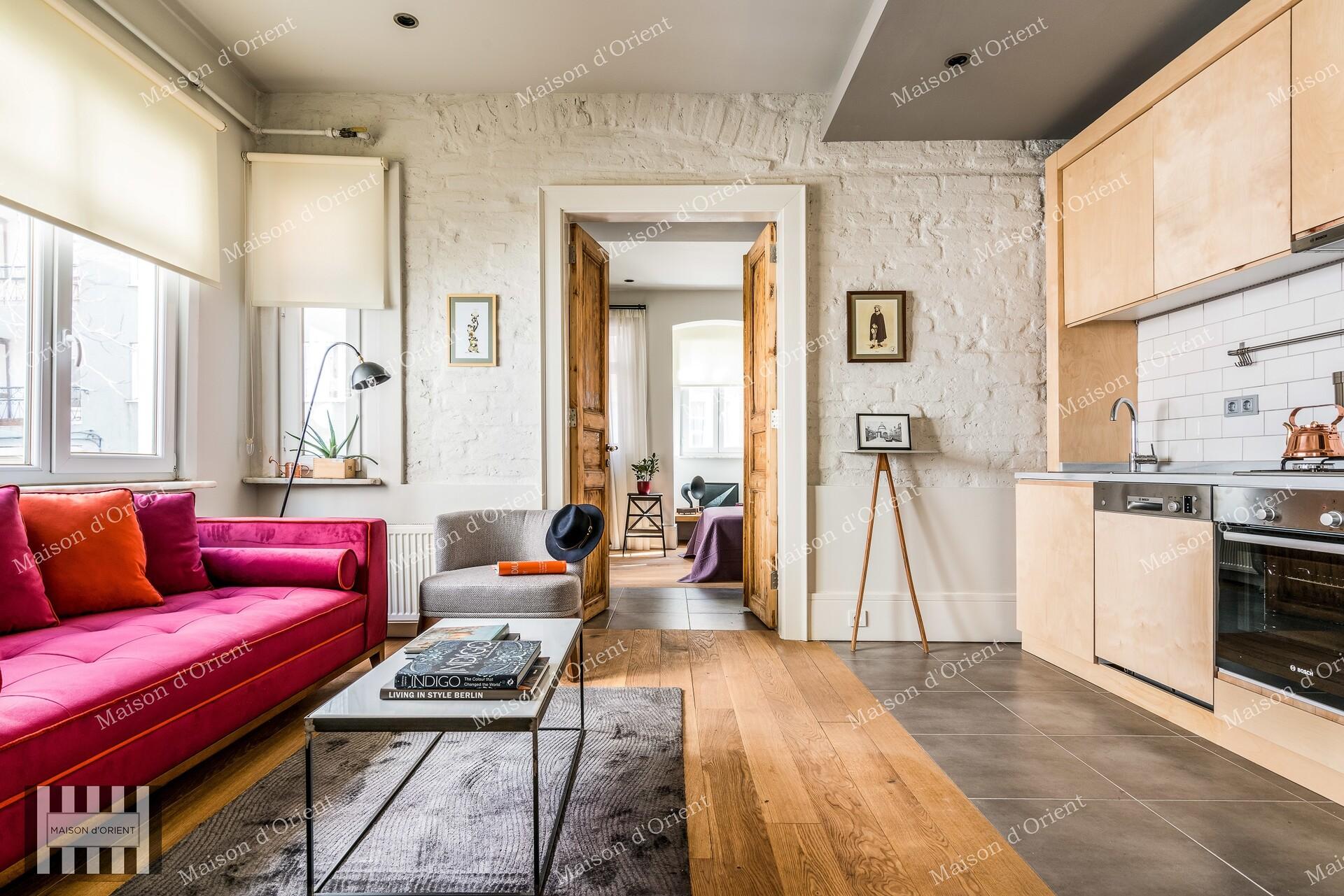 3-Storey Historical Greek Architecture Building for Sale in Beyoğlu — Firuzağa, İstanbul — 3+3 — Closed