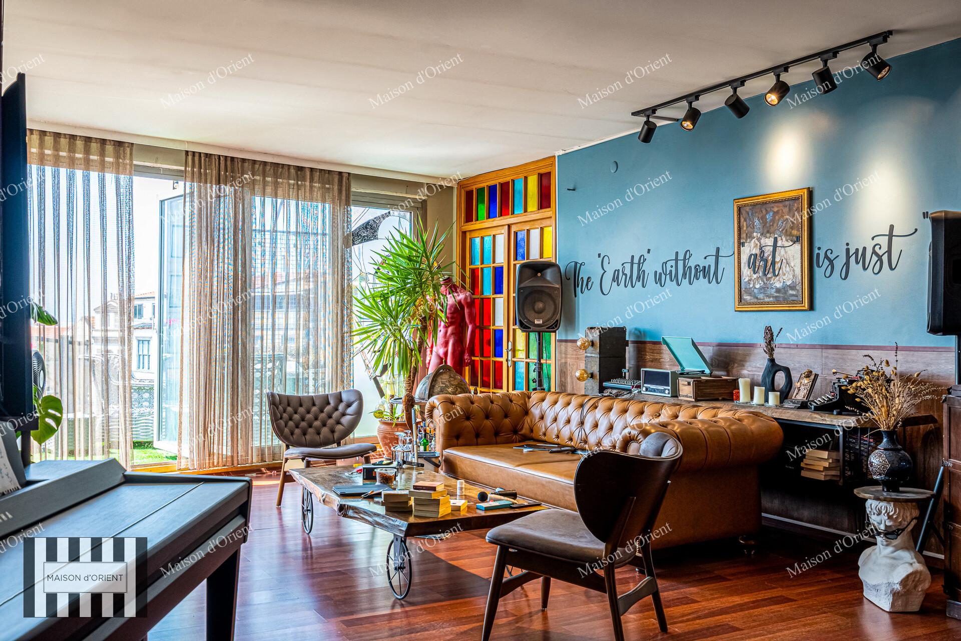 6-Storey Historical Atlas Apartments for Sale in Asmalı Mescit — Asmalımescit, İstanbul — For Buy