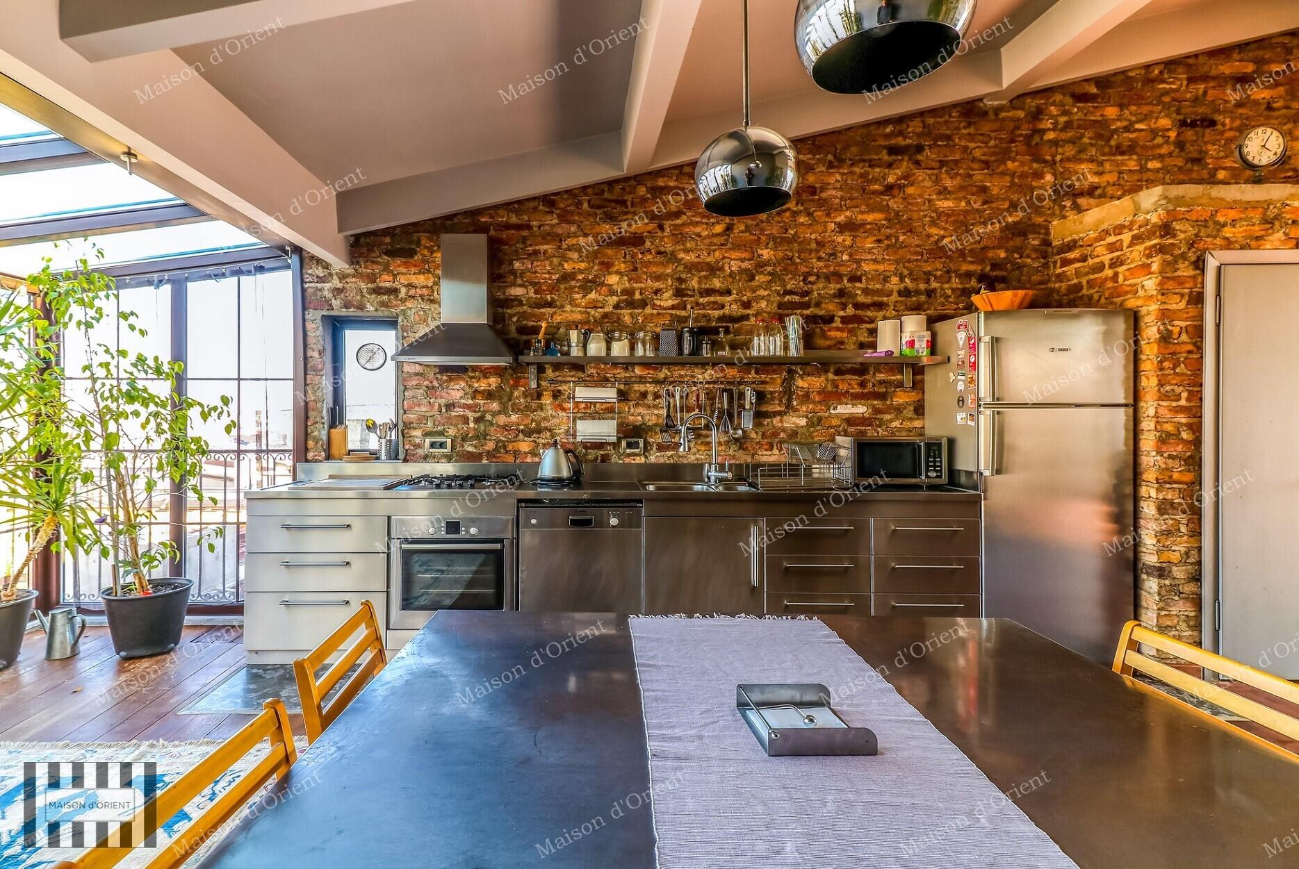 Historical Penthouse Duplex with Terrace for Sale in Galatasaray — Galatasaray, İstanbul — 2+1 — For Buy