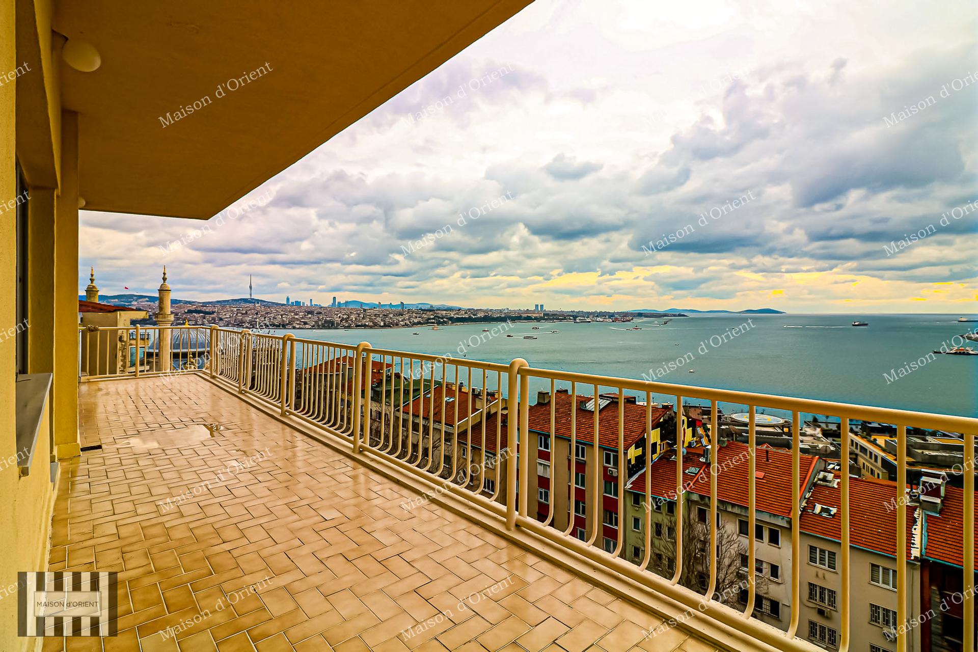 5+1 Rental Flat with Balcony and Panoramic View in Cihangir — Cihangir, İstanbul — 5+1 — Closed
