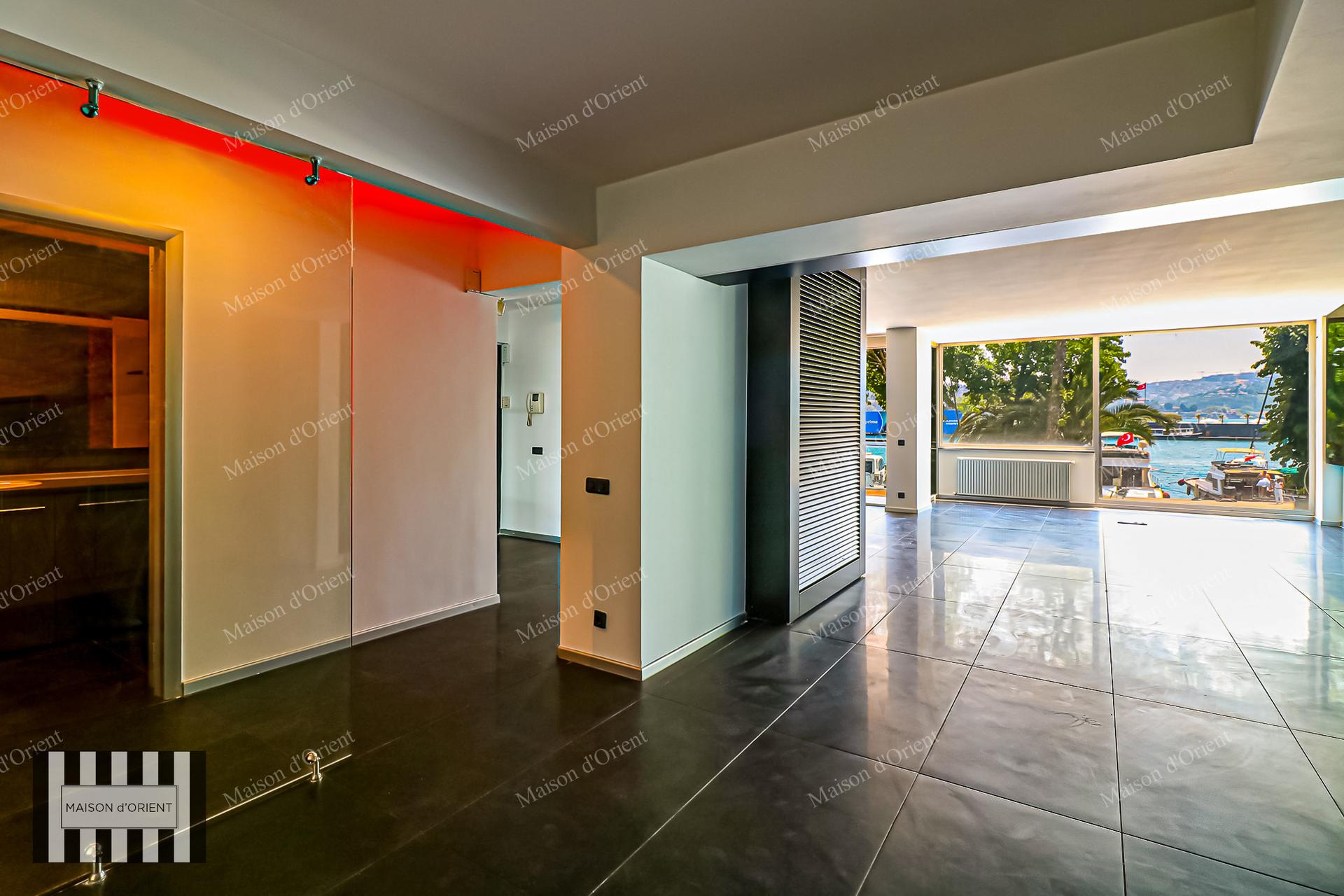 3+1 Rental Waterside Apartment with Bosphorus View in Kuruçeşme — Kuruçeşme, İstanbul — 3+1 — Closed