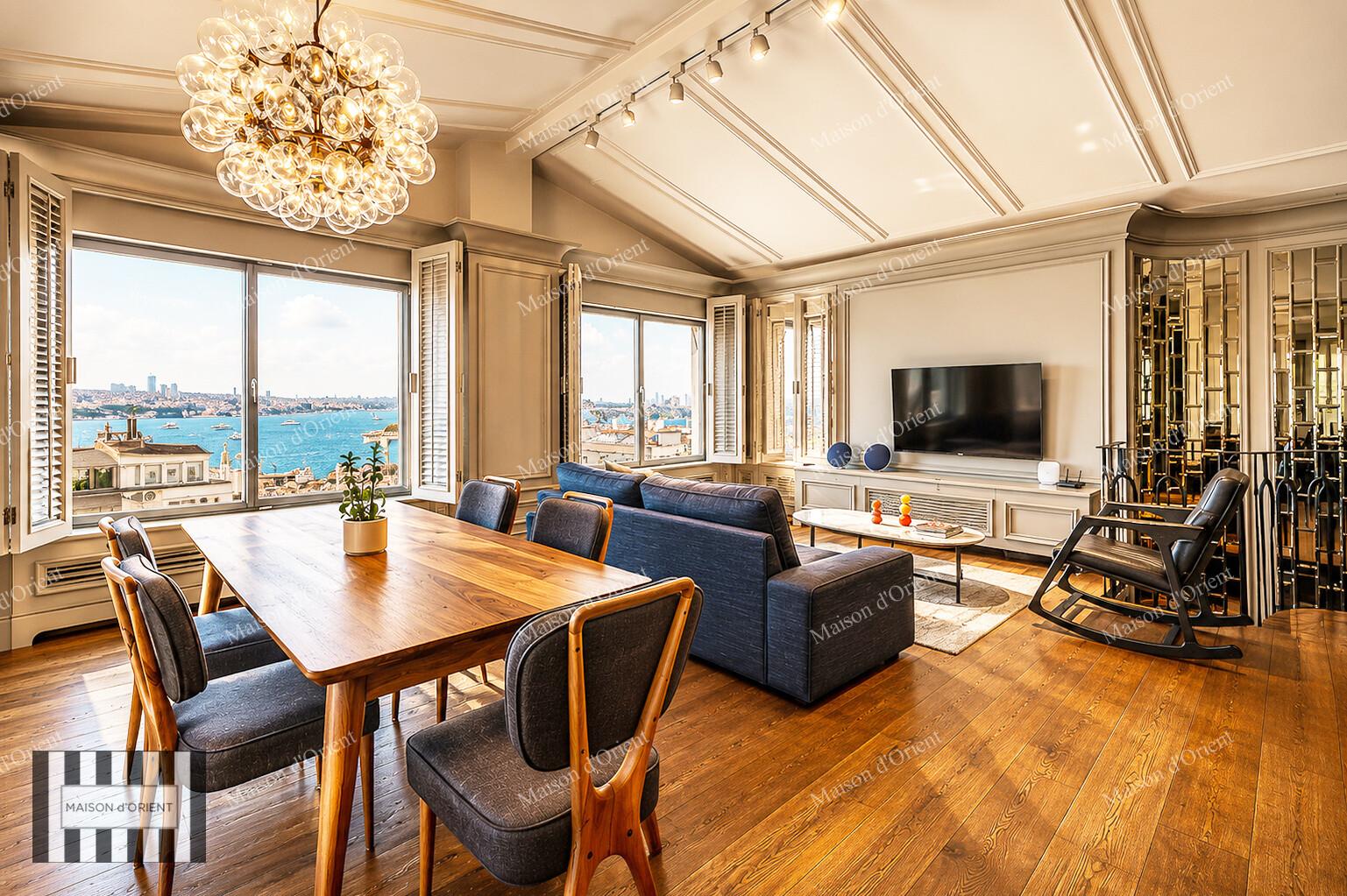 Historical Ojeni Building for Sale in Galata — Galata, İstanbul — For Buy
