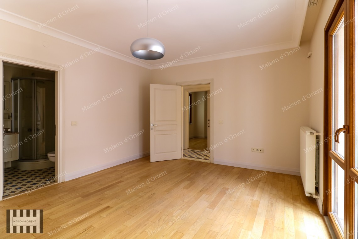 145sqm, 3+1 Flat for Sale in Cihangir