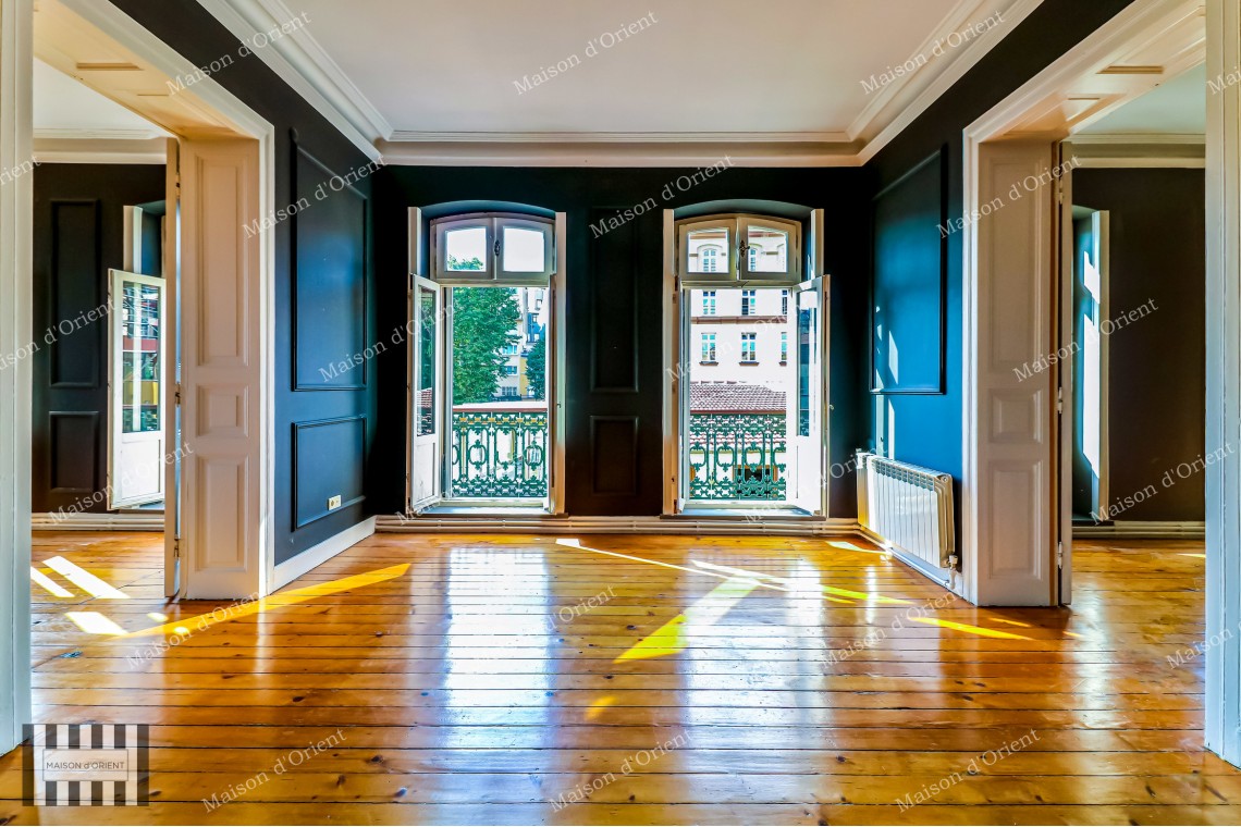 150sqm Flat with View for Rent in Dogan Apartment, Galata