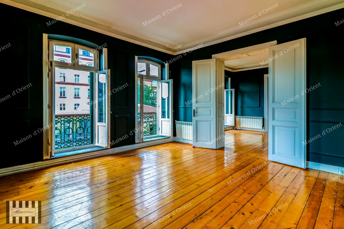 150sqm Flat with View for Rent in Dogan Apartment, Galata