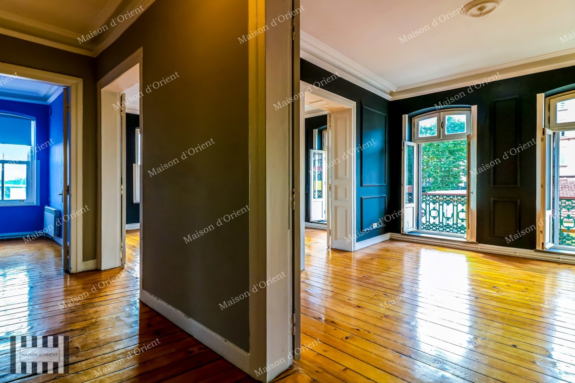 150sqm Flat with View for Rent in Dogan Apartment, Galata