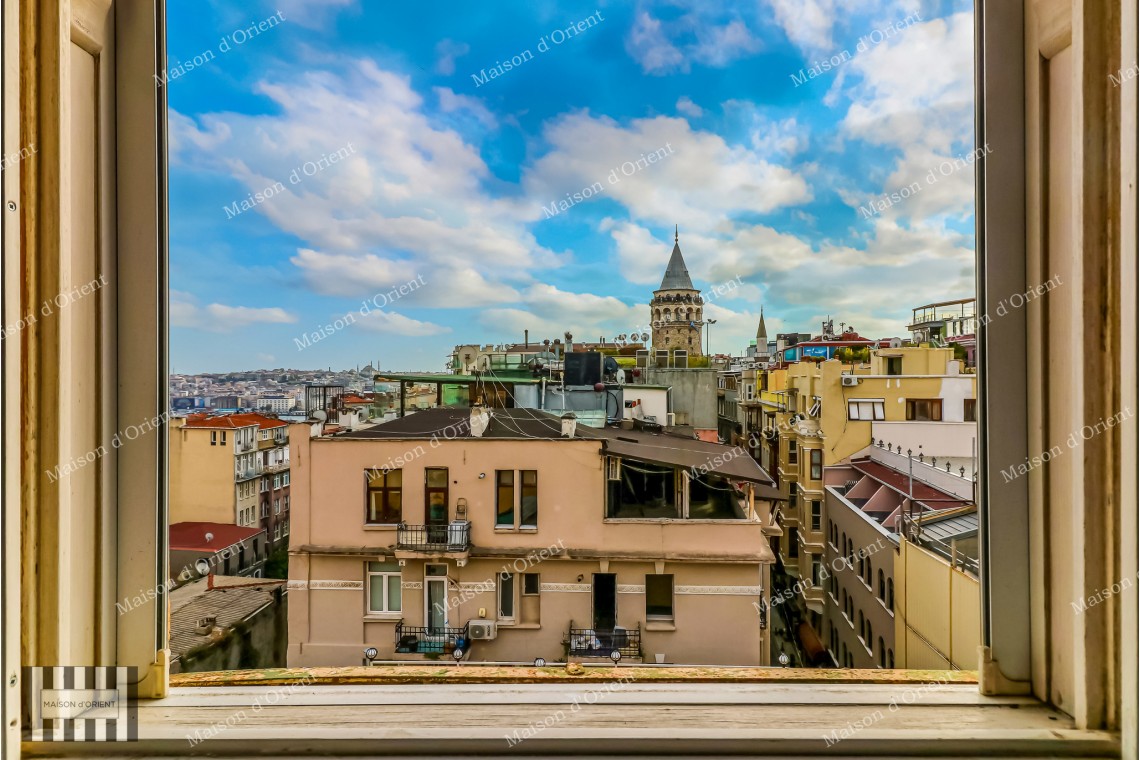 150sqm Flat with View for Rent in Dogan Apartment, Galata