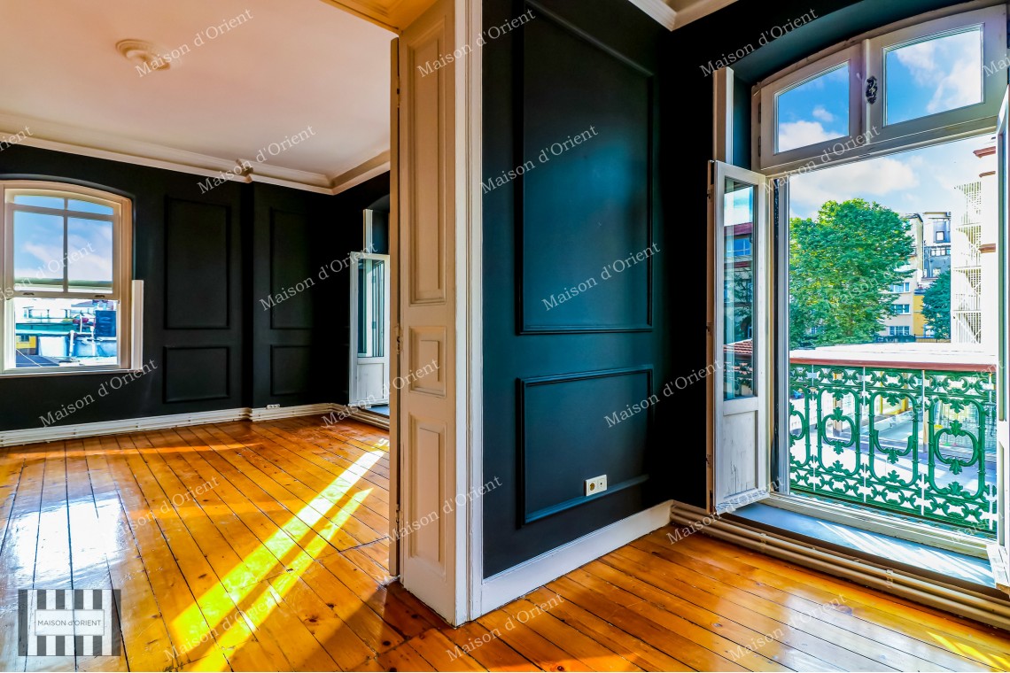 150sqm Flat with View for Rent in Dogan Apartment, Galata
