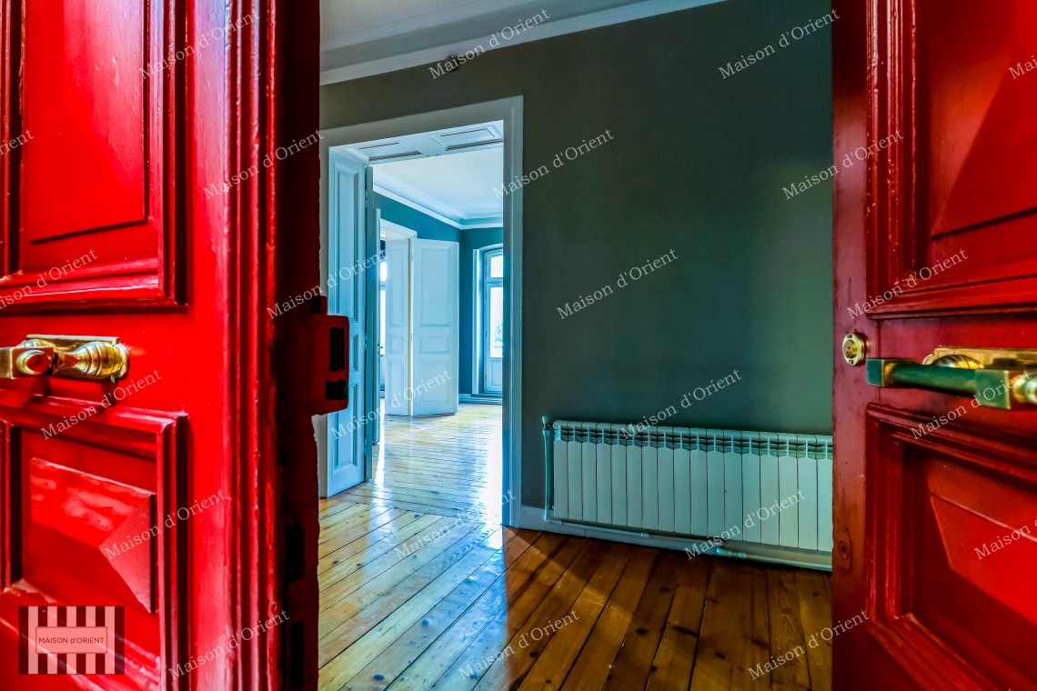 150sqm Flat with View for Rent in Dogan Apartment, Galata