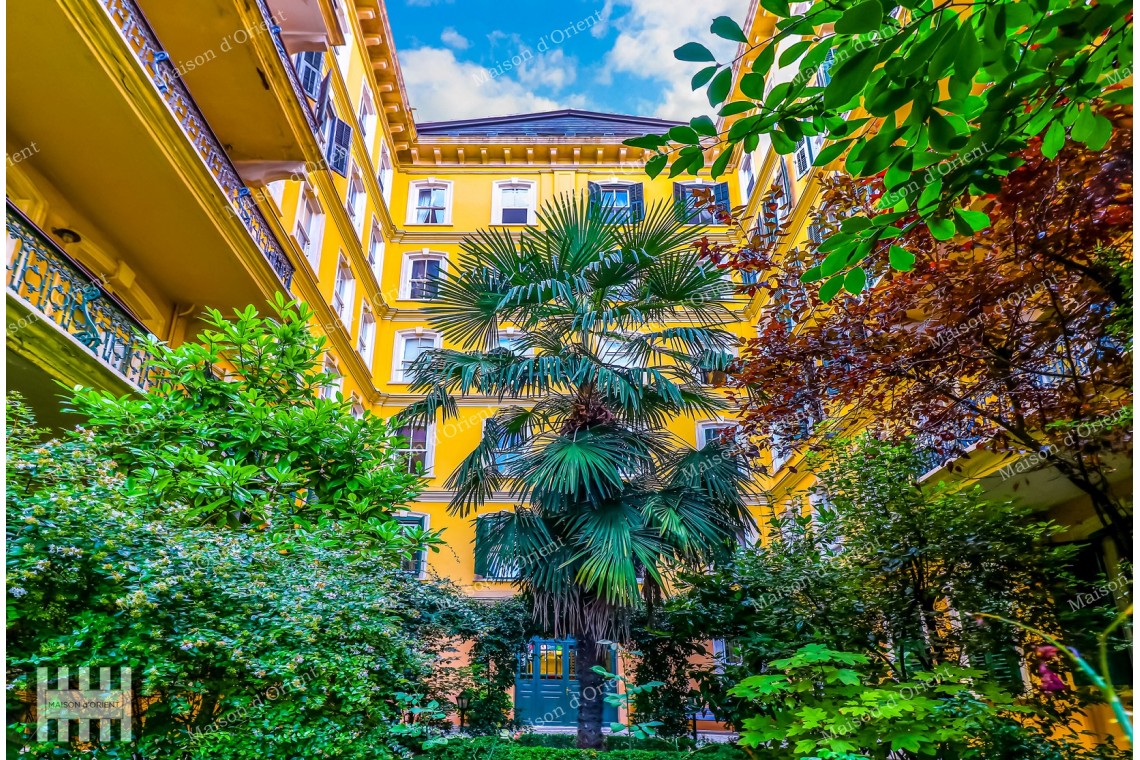 150sqm Flat with View for Rent in Dogan Apartment, Galata