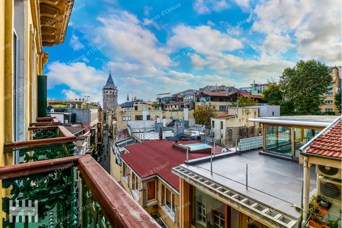 150sqm Flat with View for Rent in Dogan Apartment, Galata