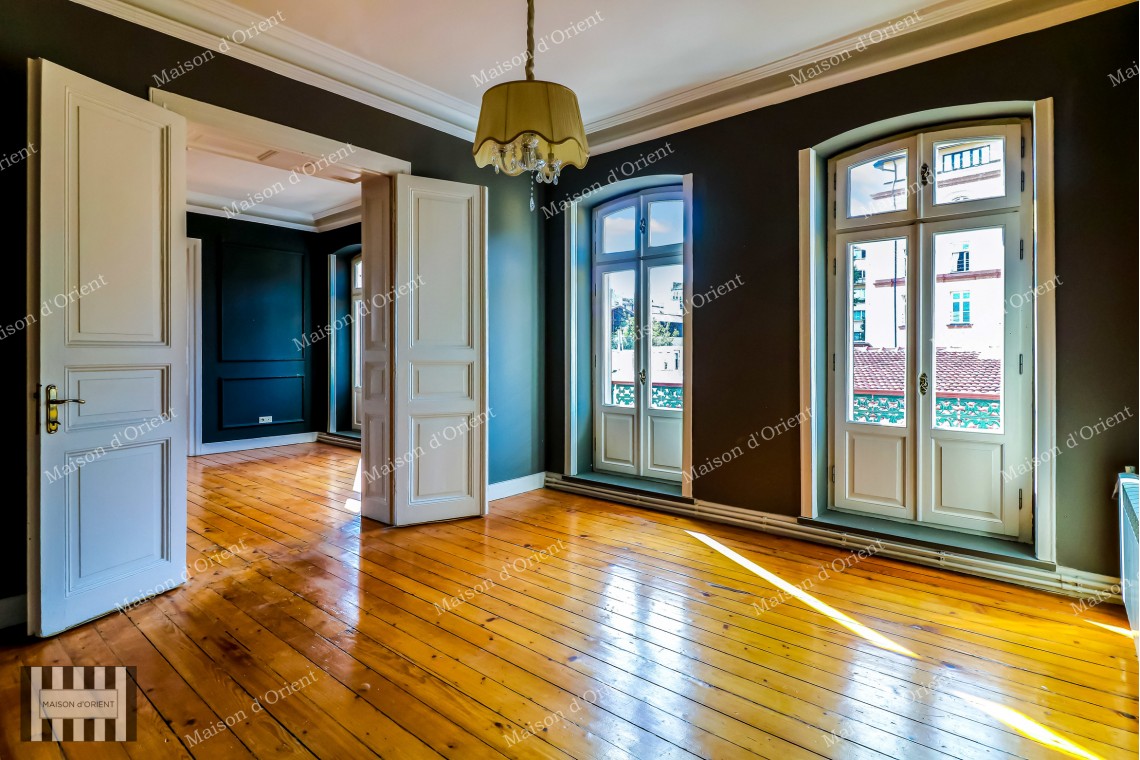 150sqm Flat with View for Rent in Dogan Apartment, Galata