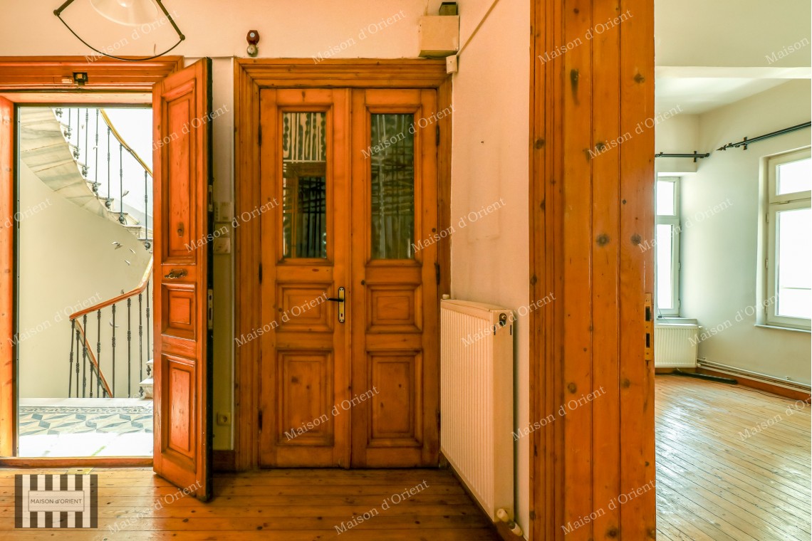 160 sqm Flat/Office for Rent in Sadık Pasa Building