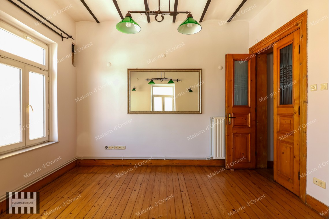 160 sqm Flat/Office for Rent in Sadık Pasa Building