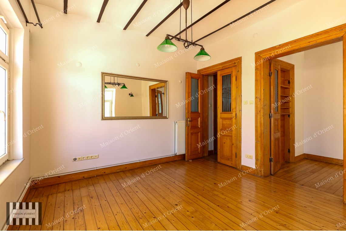 160 sqm Flat/Office for Rent in Sadık Pasa Building