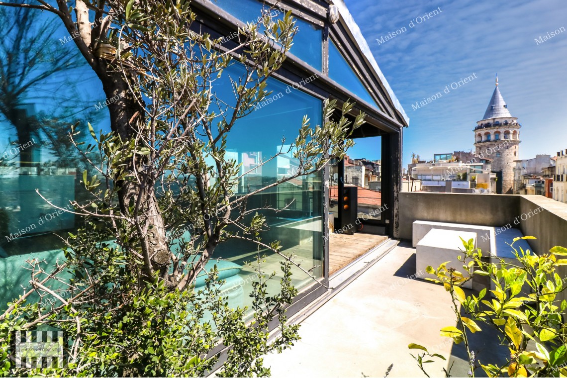 180sqm Penthouse Duplex with Terrace for Sale in Galata