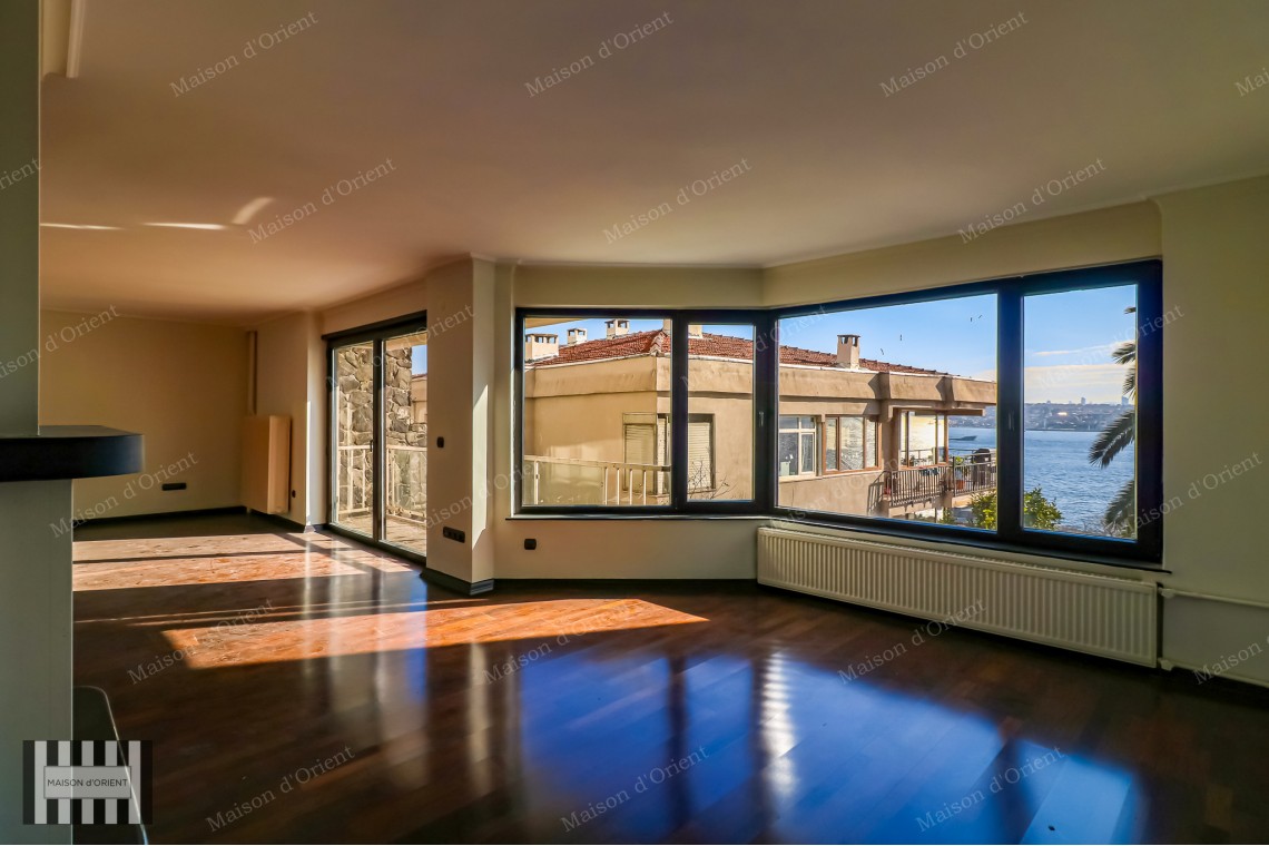 2+1 Duplex for Rent with Bosphorus View in Gümüşsuyu
