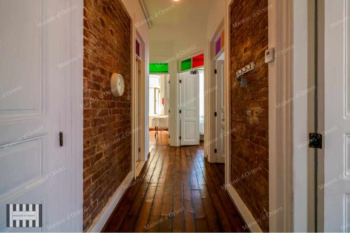 2+1 Furnished Rental Flat in Historical Apartment, Galata