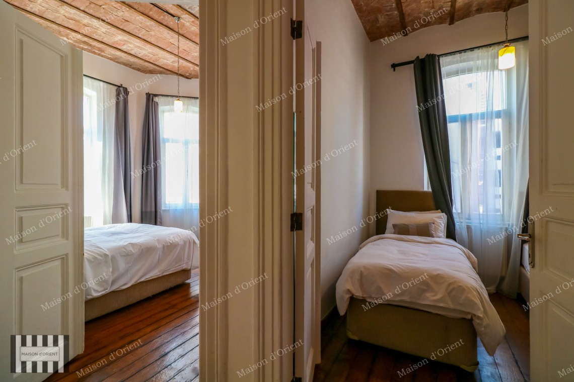 2+1 Furnished Rental Flat in Historical Apartment, Galata
