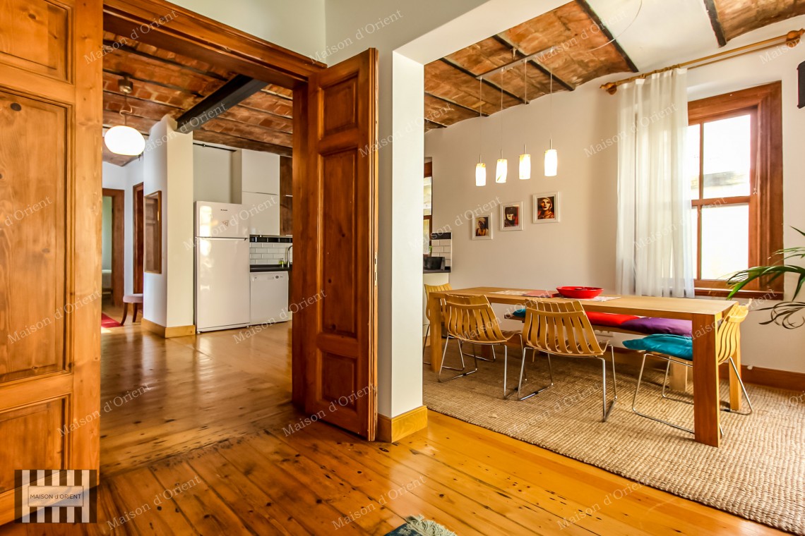 2+1 Flat for Sale in Renovated Historical Building in Galata
