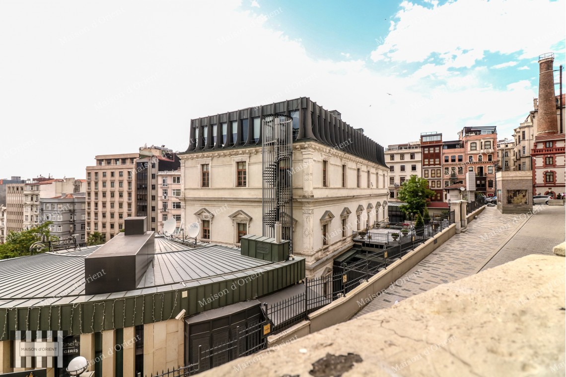 200sqm Office for Rent in Historical Vural Arıkan Building