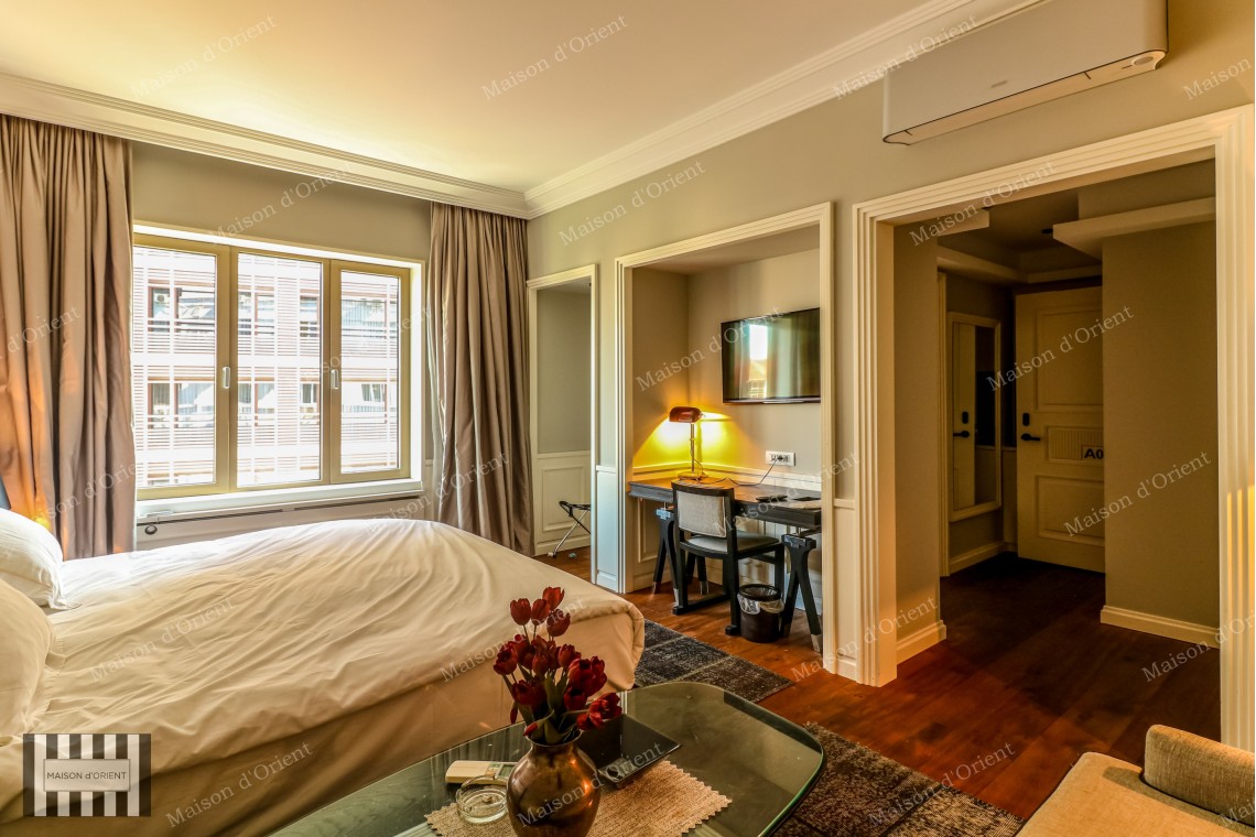 Harbiye Divan Otel Yanı Palas Binada 280m2 Satılık Daire
