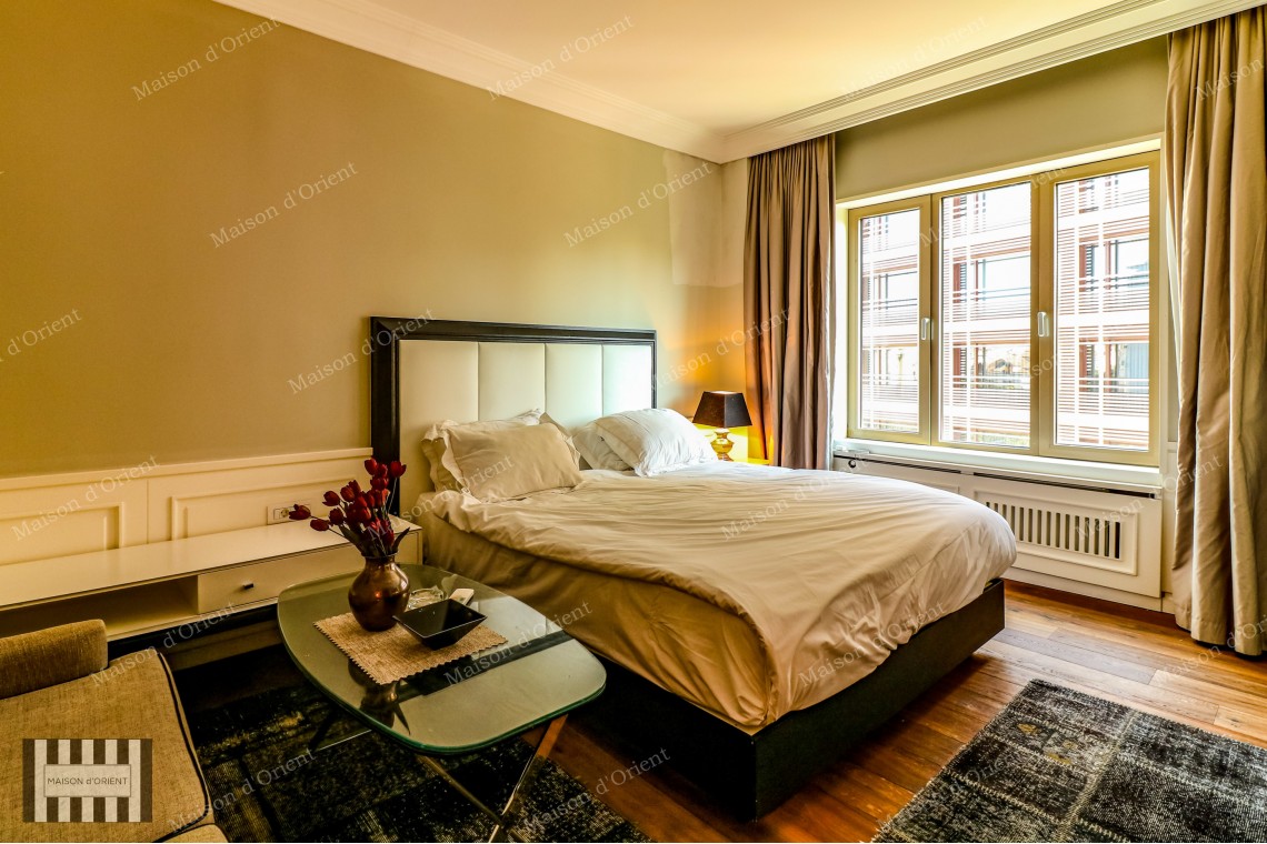Harbiye Divan Otel Yanı Palas Binada 280m2 Satılık Daire