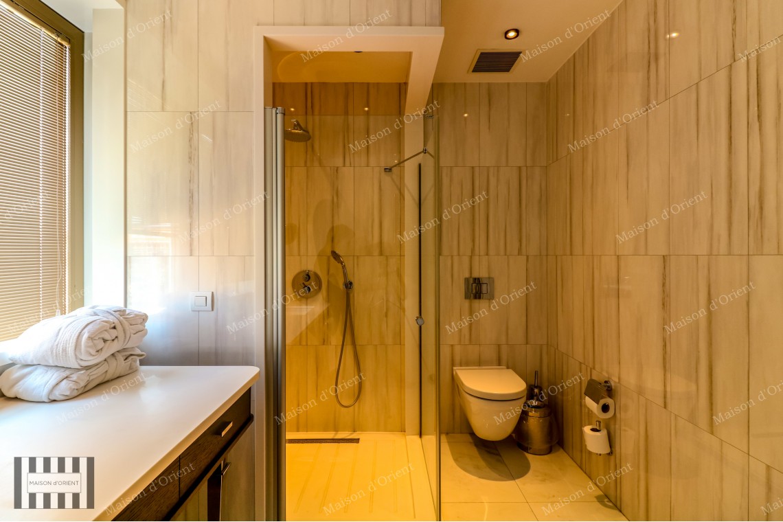 Harbiye Divan Otel Yanı Palas Binada 280m2 Satılık Daire