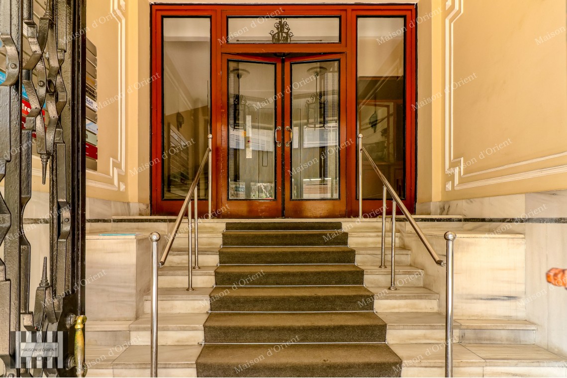 Harbiye Divan Otel Yanı Palas Binada 280m2 Satılık Daire