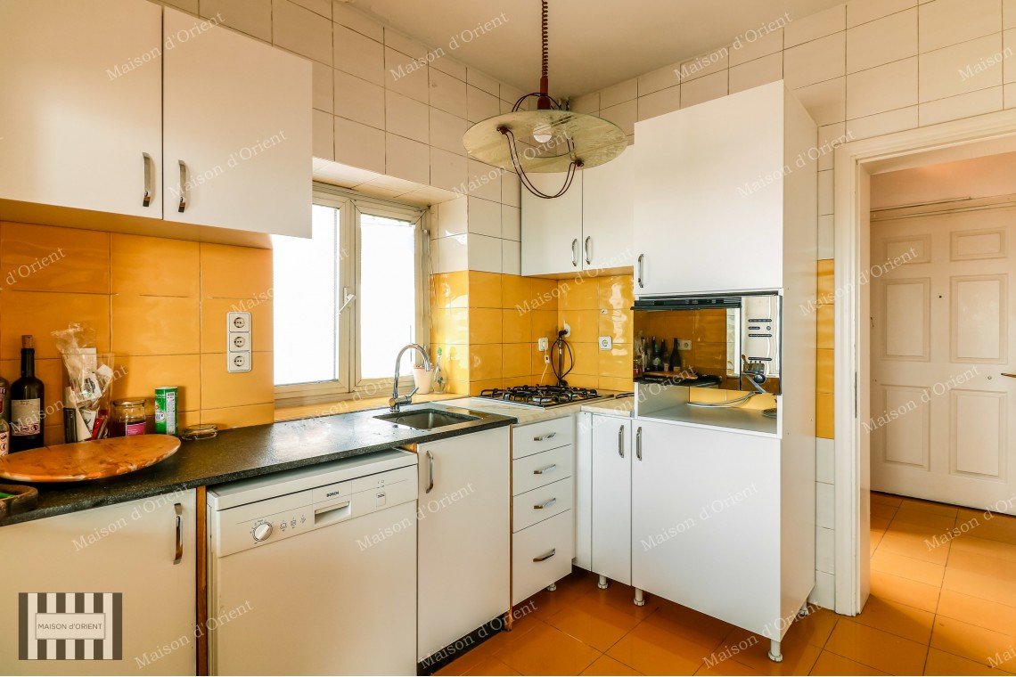 2+1 Duplex with Terrace for Rent in Galata