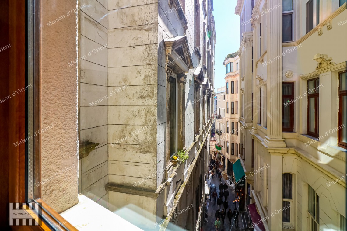 3+1 Aparment for Sale in Historical Pepo Building, Galata