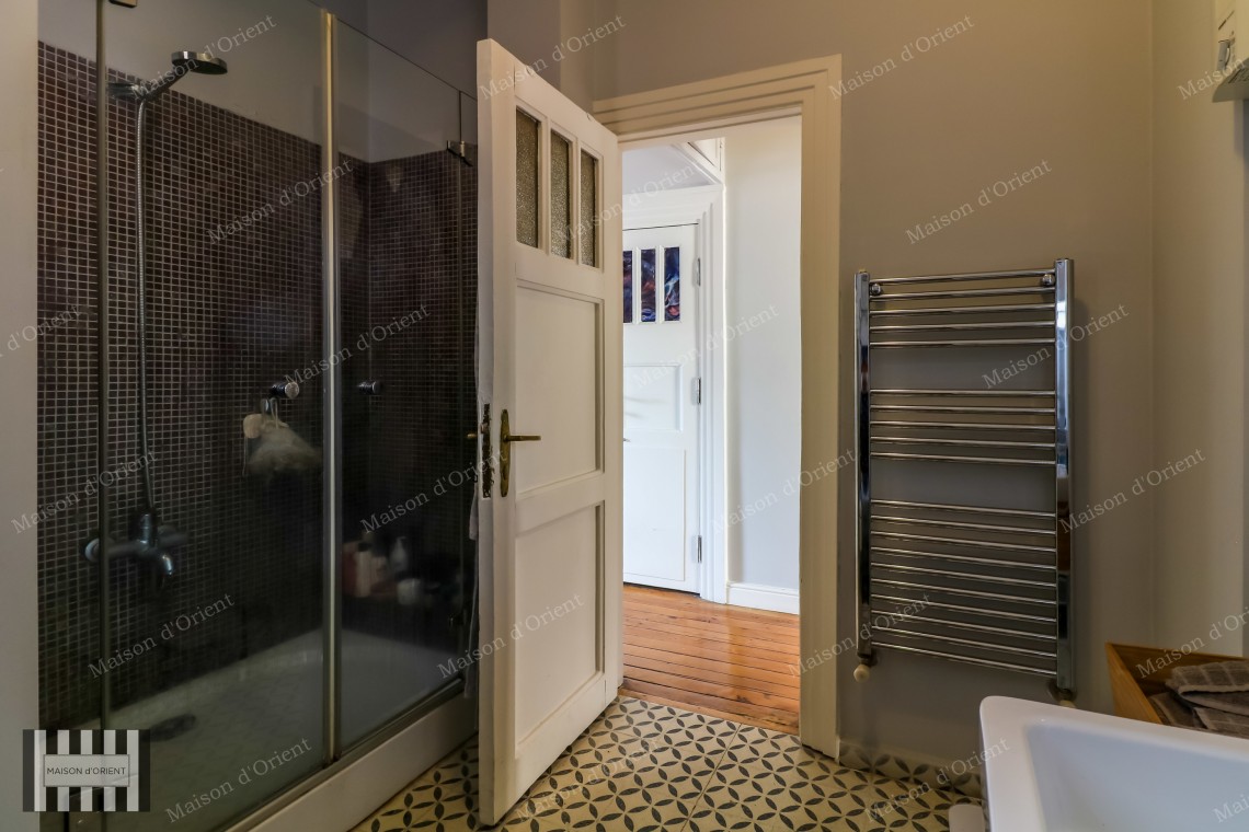 3+1 Flat for Rent in Historical Renovated Apartment