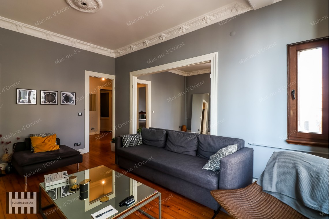 3+1 Flat for Rent in Historical Renovated Apartment