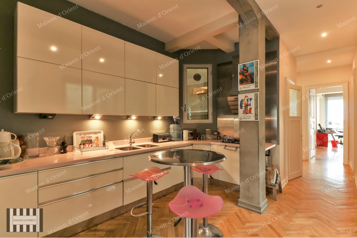 3+1 Furnished Flat with Sea View for Rent in Cihangir