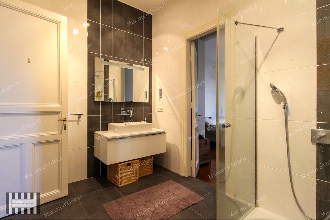 3+1 Flat for Rent in Renovated Building in Cihangir