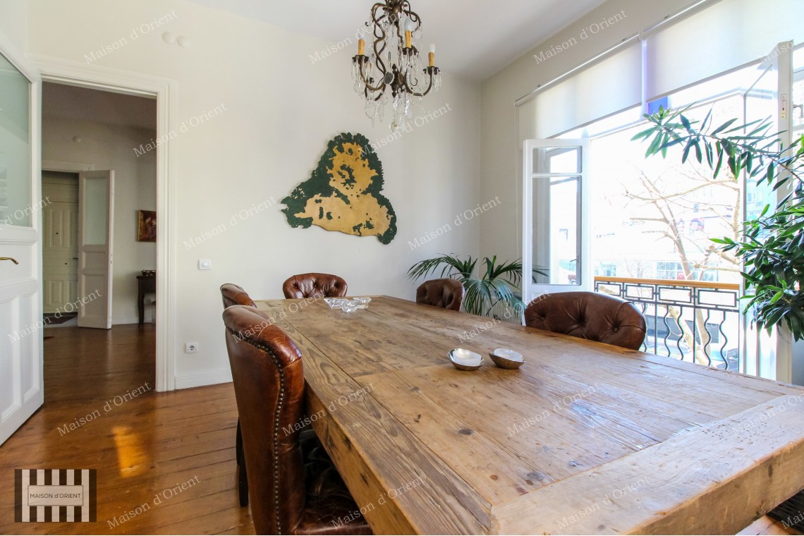 3+1 Flat for Rent in Renovated Building in Cihangir
