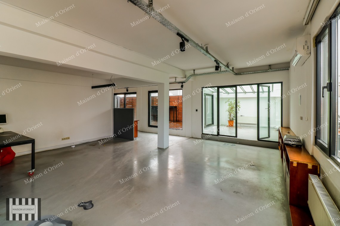 450sqm Office with Terrace for Rent in Misir Apartment