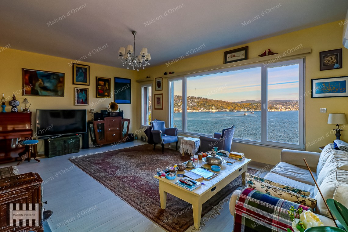 4+1 Flat for Rent with Panoramic Bosphorus View in Tarabya