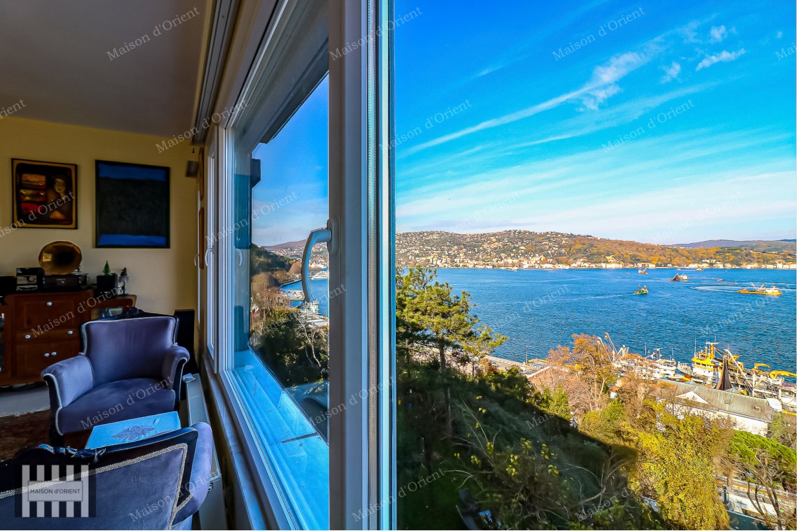 4+1 Flat for Rent with Panoramic Bosphorus View in Tarabya