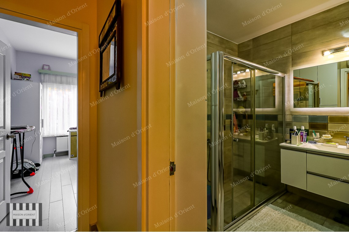 4+1 Flat for Rent with Panoramic Bosphorus View in Tarabya