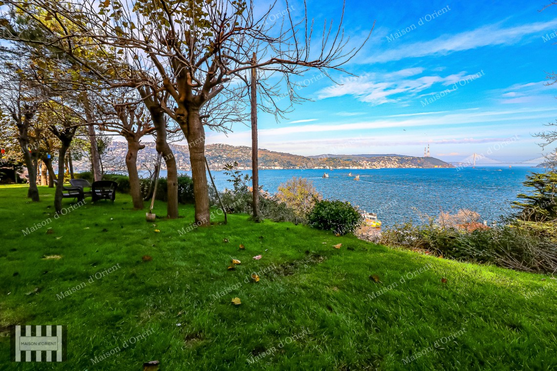 4+1 Flat for Rent with Panoramic Bosphorus View in Tarabya