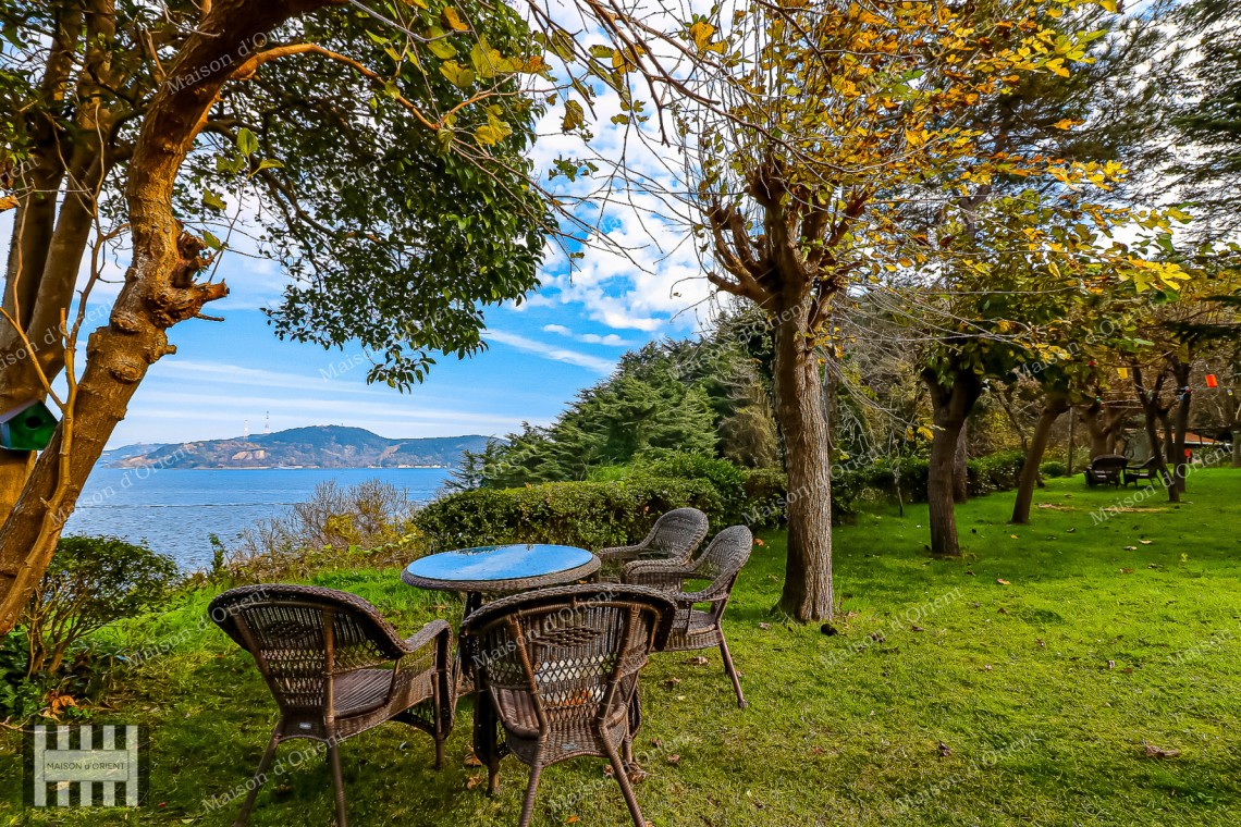 4+1 Flat for Rent with Panoramic Bosphorus View in Tarabya