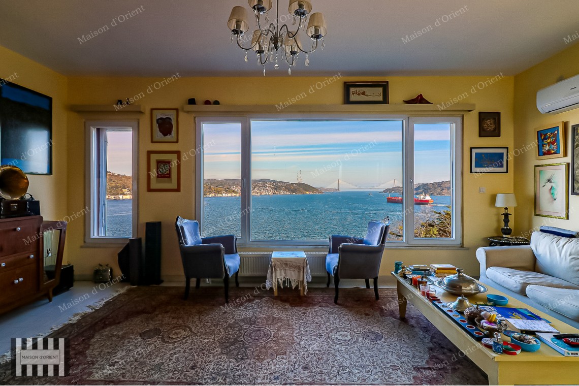 4+1 Flat for Rent with Panoramic Bosphorus View in Tarabya