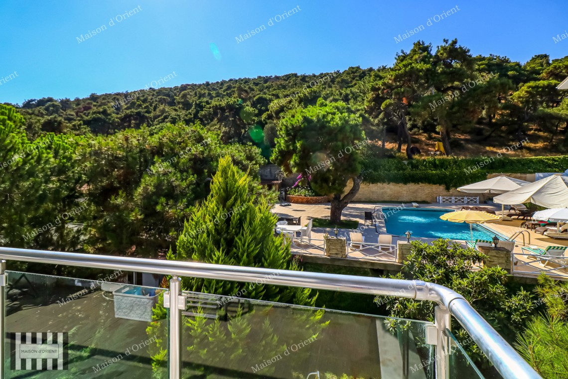 5+1 Duplex Flat for Sale with Terrace and Sea View in Büyükada