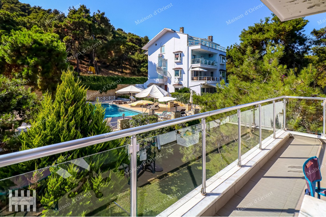 5+1 Duplex Flat for Sale with Terrace and Sea View in Büyükada