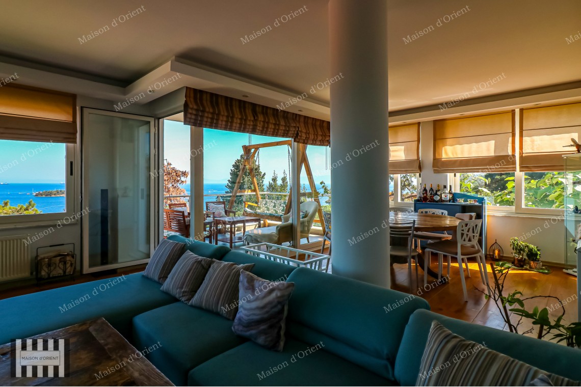 5+1 Duplex Flat for Sale with Terrace and Sea View in Büyükada