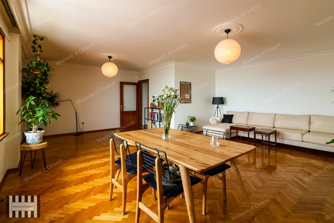 3+1 Rental Flat with Balcony and Bosphorus View in Cihangir