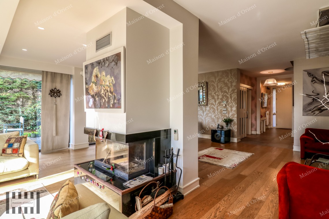 Renovated Triplex Villa for Sale in Cengelkoy Konaklari Compound