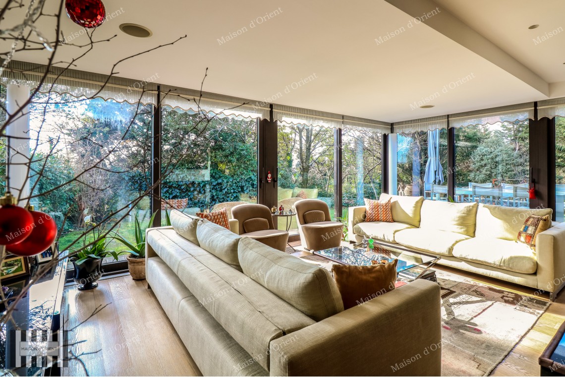 Renovated Triplex Villa for Sale in Cengelkoy Konaklari Compound